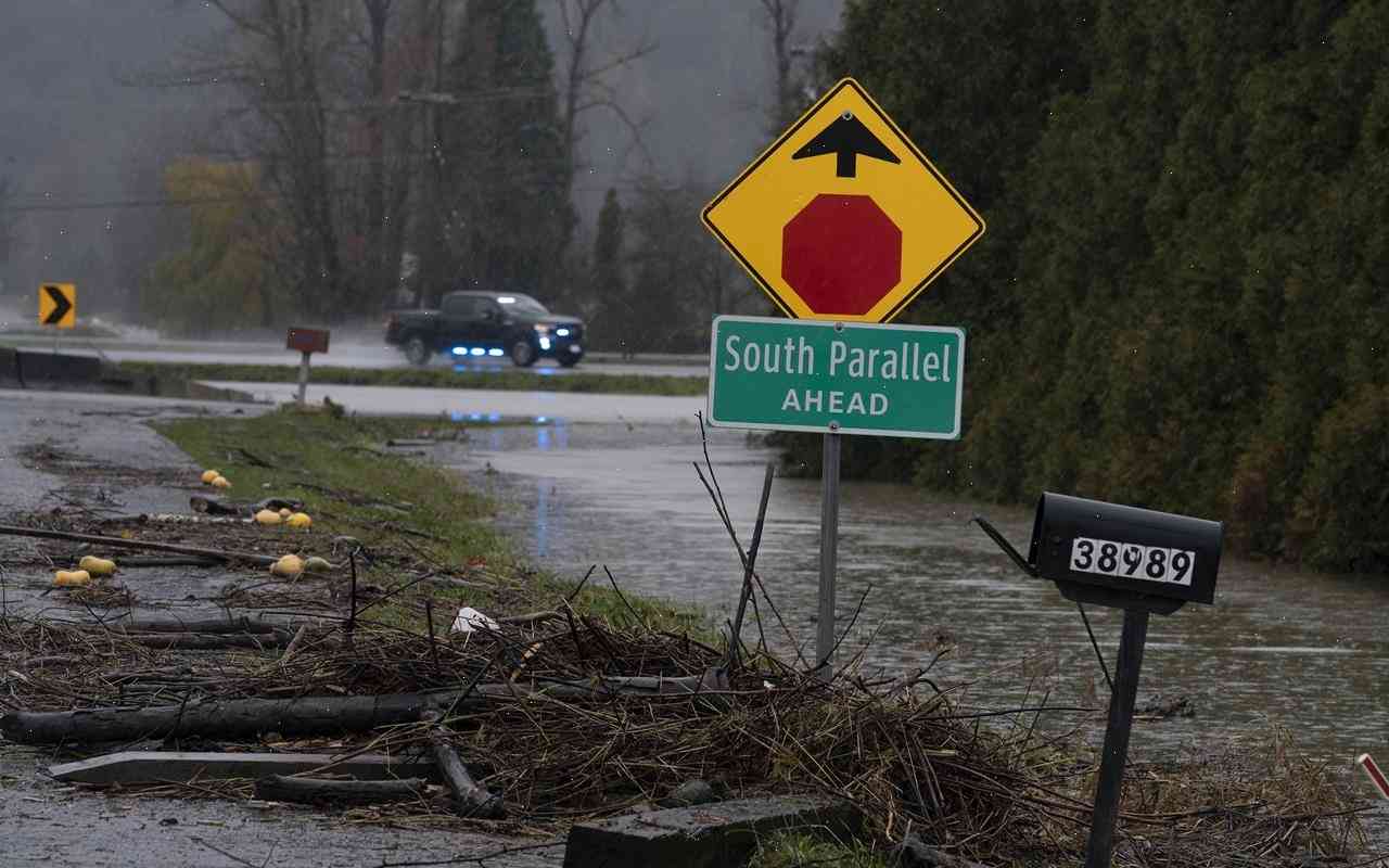 B.C.: 150,000 under evacuation alert as rain turns to flood