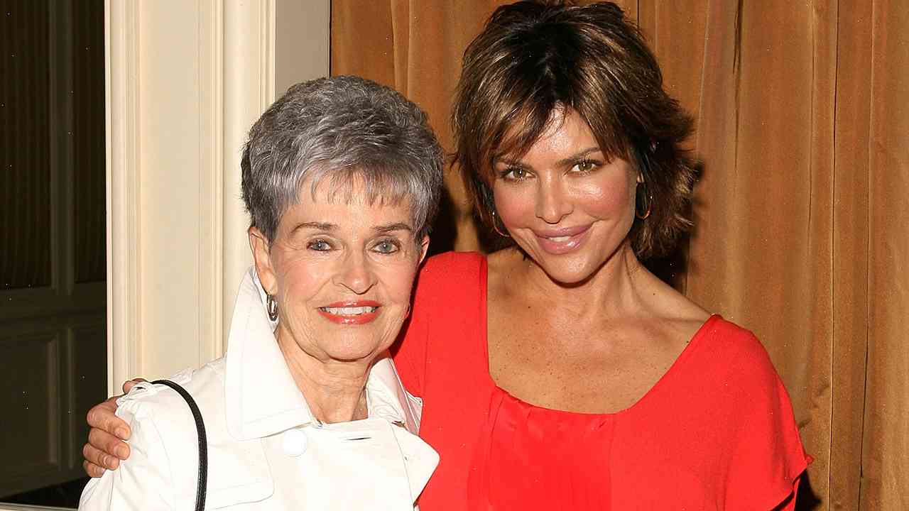 Lisa Rinna Shares Emotional Story About Losing Her Mother for Thanksgiving